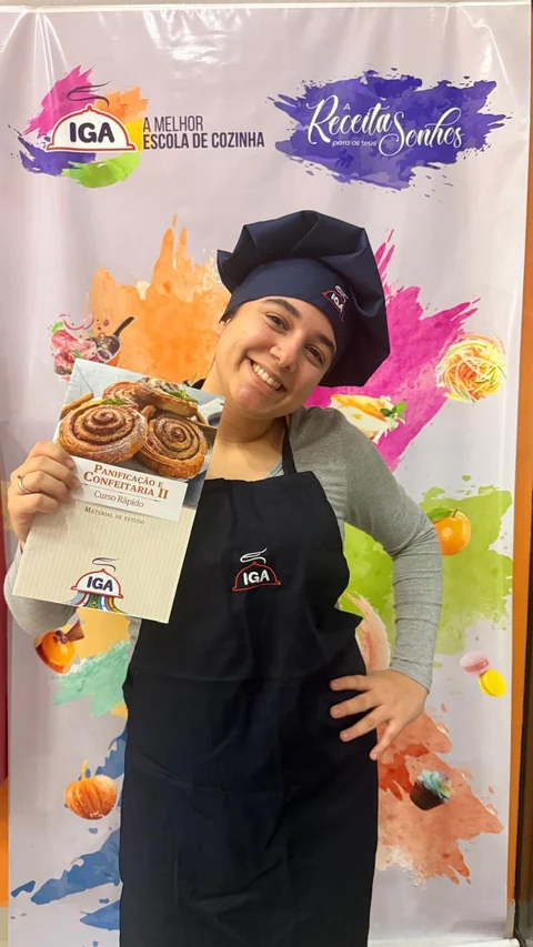 Letícia durante sua formação em confeitaria no IGA.